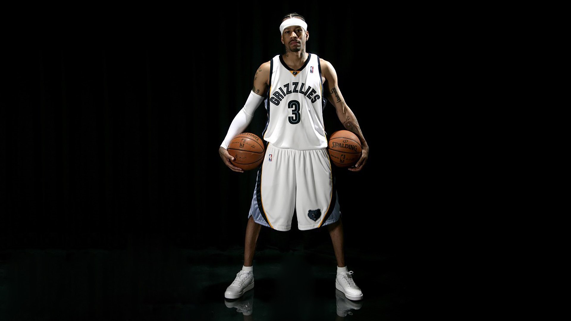 76人教练与球员一对一沟通明确个人定位，76人 教练