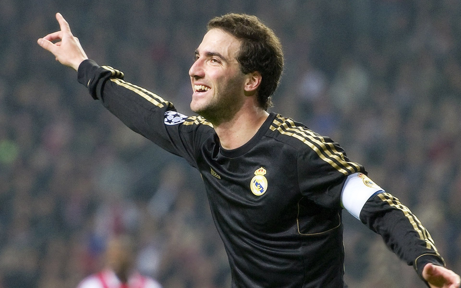 皮特·斯图斯：关键时刻挺身而出，展现球场英雄本色，in 斯皮特 of