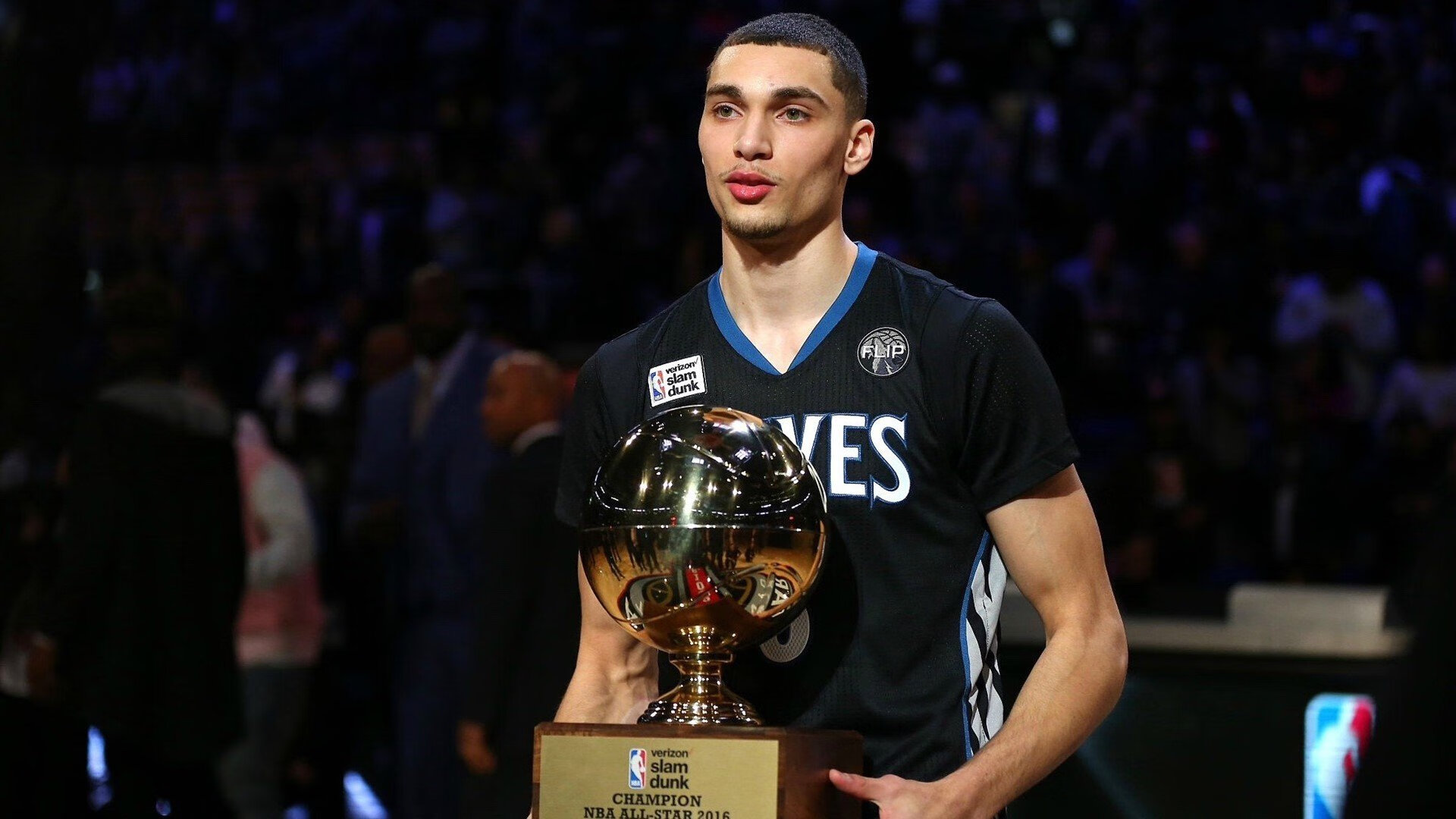 中国足球联赛发布联赛视觉系统适应多端传播需求，中国足球表演赛